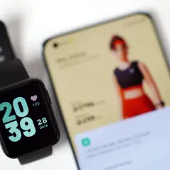 Mi Watch Lite recenzja - czy naprawdę warto go kupić? Sprawdź wady i zalety.