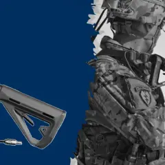 Rifle táctico con sistema HPA y soldado en uniforme de camuflaje.