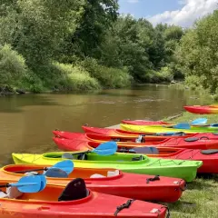 Spływ kajakowy Tanwią: Trasy, ceny, porady zaplanuj idealnie!