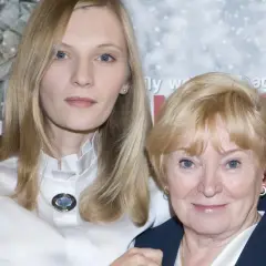 Agata Buzek i jej mama, Jolanta, na premierze filmu.