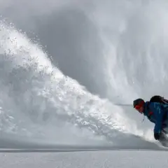 Jaki snowboard dla początkujących: wybierz idealną deskę bez błędów