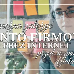Kobieta w okularach zastanawia się, czy można założyć konto firmowe przez internet przed rozpoczęciem działalności.