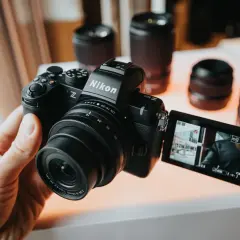 Nikon Z50: Jaki obiektyw wybrać? Przewodnik po możliwościach