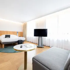 Novotel Montpellier : Sud Lattes vs Suites Antigone, lequel choisir ?