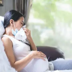 Alergia w ciąży: czy szkodzi dziecku? Bezpieczne leczenie i porady