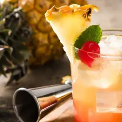 Wyjątkowe drinki urodzinowe, które zachwycą twoich gości