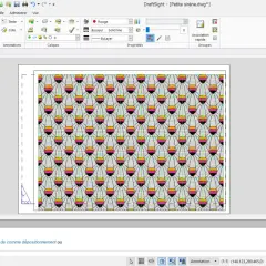 Motifs de tissus répétitifs aux couleurs vives, ressemblant à des coquillages stylisés, dans un logiciel de conception.