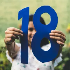 Poetyckie życzenia na 18 urodziny, które wzruszą każdego jubilata