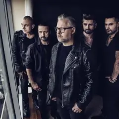 Ile kosztuje koncert Enej? Zaskakujące ceny i czynniki wpływające na koszt