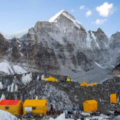 Mount Everest: 8848 m n.p.m. i tajemnice. Czy to naprawdę najwyższa góra?