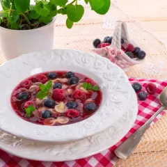 Zupa owocowa: przepis idealny. Sekrety smaku i bez grudek!