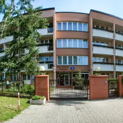 DPS Chemik Warszawa: Przewodnik po opiece, przyjęciu i kosztach