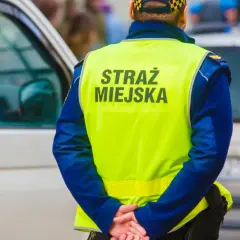 Czy straż miejska może wystawić mandat za parkowanie na osiedlu? Sprawdź zasady i konsekwencje