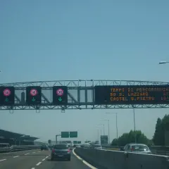Ile można jechać na autostradzie we Włoszech? Sprawdź limity prędkości