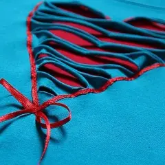 Jak stworzyć wyjątkową koszulkę z pocałunkiem DIY na każdą okazję