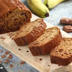 Prosty chleb bananowy: przepis bez zakalca krok po kroku