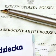 Odpis skrócony aktu urodzenia: online czy w USC? Kompletny poradnik