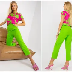Zielone spodnie: Kompletny poradnik stylizacji. Odkryj swój look!