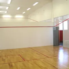 Gdzie zagrać w squash w Nowym Targu? Sprawdź najlepsze korty!