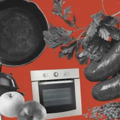 Préparation pour la cuisson du boudin noir : poêle, four, barbecue, herbes, épices et pommes.