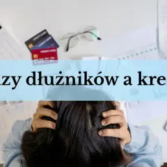 Zła historia kredytowa? Kalkulator, karty i rachunki na biurku. Czy jaki bank udzieli mi kredytu ze złą historią?