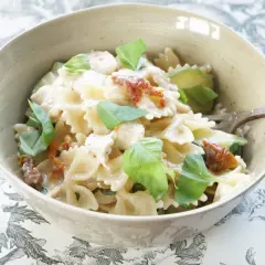 Salade de pâtes poulet : recettes faciles et secrets pour la réussir