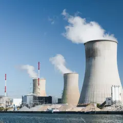 Ile uranu zużywa elektrownia atomowa? Wydajność, której nie znasz.