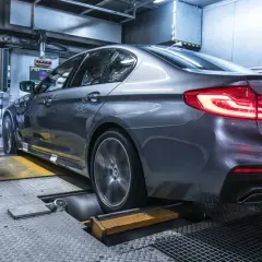Jaki silnik w BMW G30 wybrać? Unikaj kosztownych błędów przed zakupem