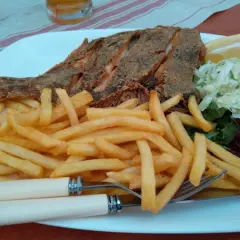 Gdzie zjeść w Dziwnowie? Najlepsze restauracje, które musisz poznać