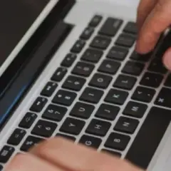 Jak skutecznie zmienić zawód po studiach i uniknąć zawodowego wypalenia