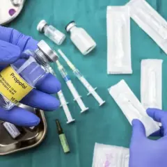 Skutki uboczne propofolu: co musisz wiedzieć przed znieczuleniem