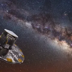 Rymdteleskopet Gaia svävar framför vår galax, Vintergatan, och kartlägger miljarder stjärnor.