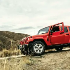 Jeep Wrangler z USA: Koszty, ryzyka, opłacalność czy warto importować?