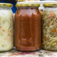 Zupa w słoiku ile może stać? Sprawdź, by uniknąć zepsucia