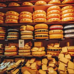 Co warto kupić w Holandii? Sery, stroopwafels i inne skarby!