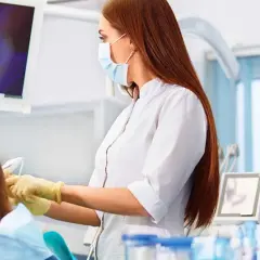 Jak dentysta diagnozuje ból zęba? Przewodnik krok po kroku
