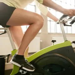 Ile kosztuje rower stacjonarny? Sprawdź ceny i modele, które warto kupić