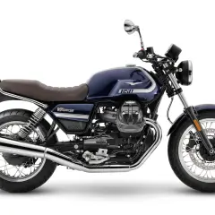 Moto Guzzi V7 Special azul, con asiento marrón y detalles cromados. Un clásico para rodar con estilo.