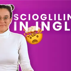 Ragazza con orecchie da panda e occhiali, testo "Scioglilingua in inglese" e emoji che esplodono e fanno la linguaccia.