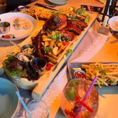 Zakopane: Gdzie zjeść? Przewodnik po najlepszych restauracjach i karczmach