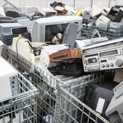 Gdzie wywieźć elektrośmieci? Sprawdź, jak uniknąć kar i zadbać o środowisko
