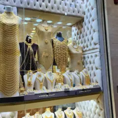 Dubaj DXB: Zakupy bezcłowe perfumy, złoto, elektronika taniej?
