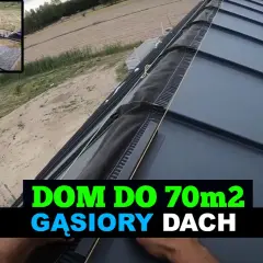 Nowy dom z blachą na rąbek. Dach z gąsiorami, idealny dla małych domów do 70m2.