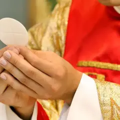 Msza po łacinie w Polsce: do kiedy będzie dostępna i jakie są ograniczenia