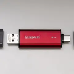 Pendrive czy dysk SSD? Wybierz idealny nośnik dla Twoich danych