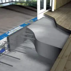 Izolacja termiczna i akustyczna przy budowie balkonu. Widoczny system profili i zbrojenia, jak zazbroić balkon, by był energooszczędny.