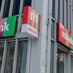 Wypłaty z mBanku: za darmo i najtaniej. Jak uniknąć prowizji?