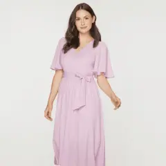 Stylizacje 40 plus: elegancja i komfort dla kobiet w każdym rozmiarze
