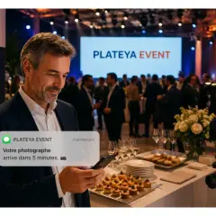 Un homme regarde son téléphone lors d'un événement d'entreprise. Le traiteur propose des amuse-bouches. Le prix moyen par personne est abordable pour ce type de prestation.