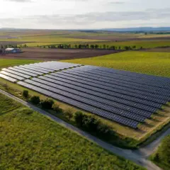 Farma fotowoltaiczna 1MW: Opłacalność 2026. Czy warto inwestować?